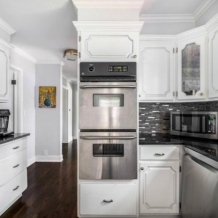 Spacious, Luxury Renovated Home With 4 Kings, Firepit Glen Ellyn Kültér fotó