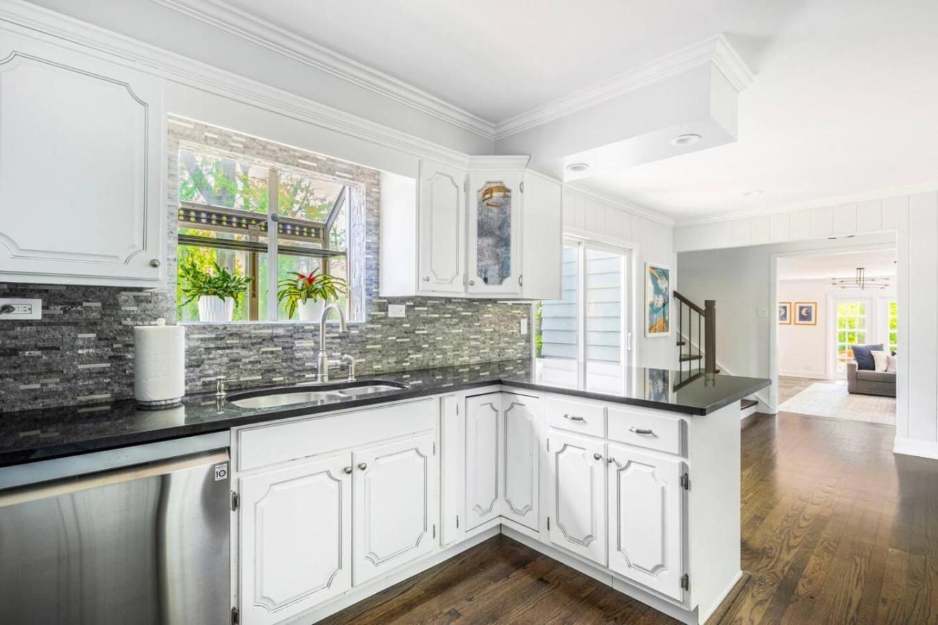 Spacious, Luxury Renovated Home With 4 Kings, Firepit Glen Ellyn Kültér fotó