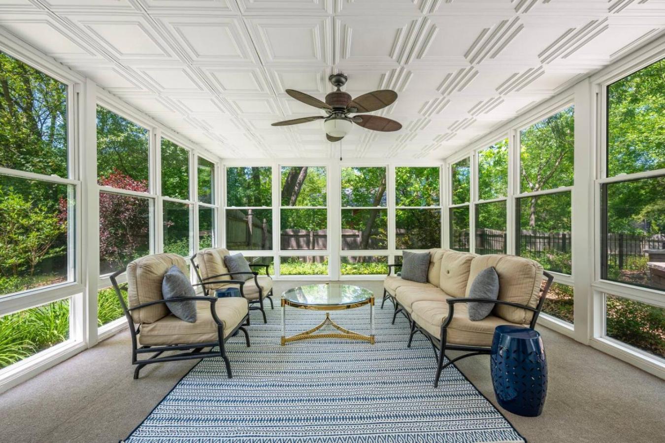 Spacious, Luxury Renovated Home With 4 Kings, Firepit Glen Ellyn Kültér fotó